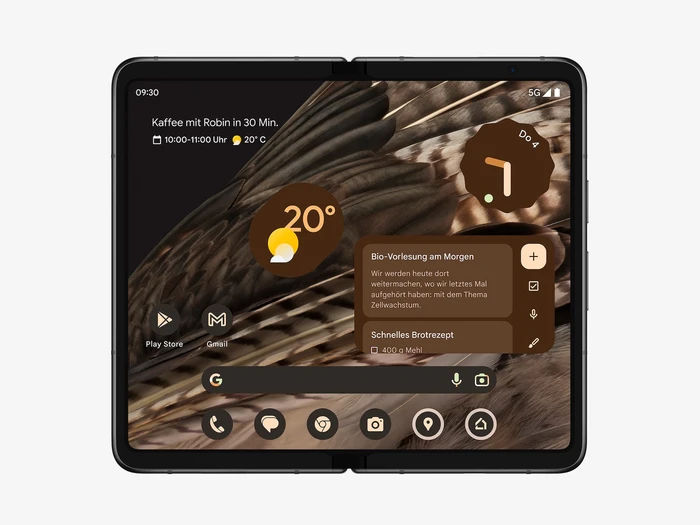 Pixel Fold Mockup, 18